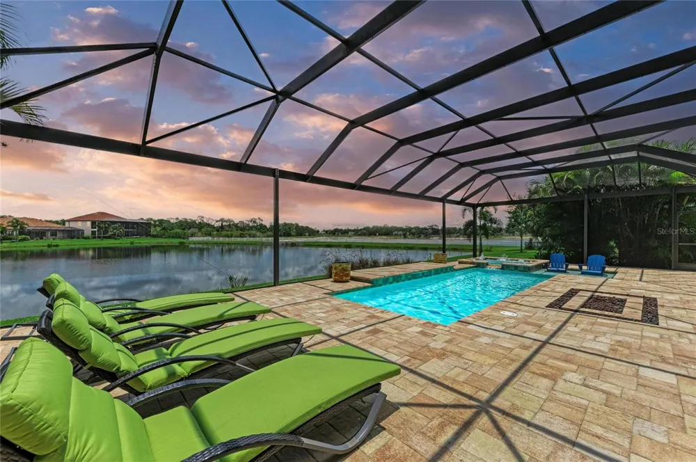 5664 CLOVERLEAF RUN Lakewood Ranch, FL 34211