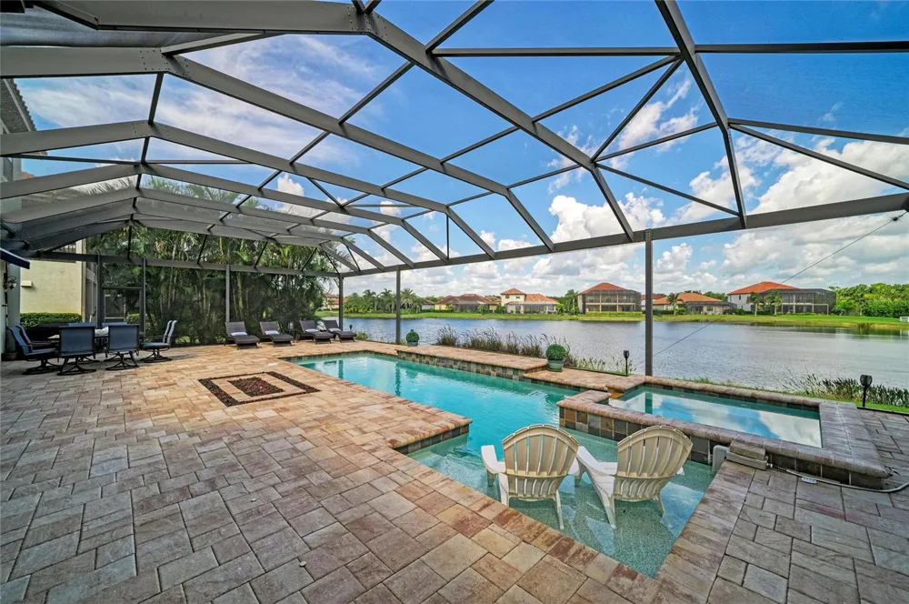 5664 CLOVERLEAF RUN Lakewood Ranch, FL 34211