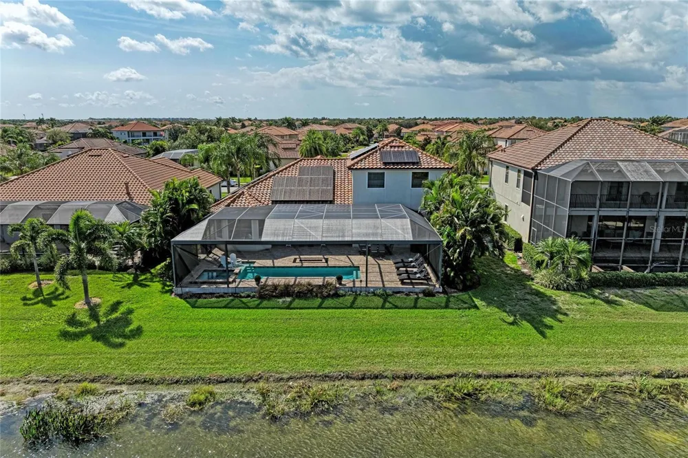 5664 CLOVERLEAF RUN Lakewood Ranch, FL 34211
