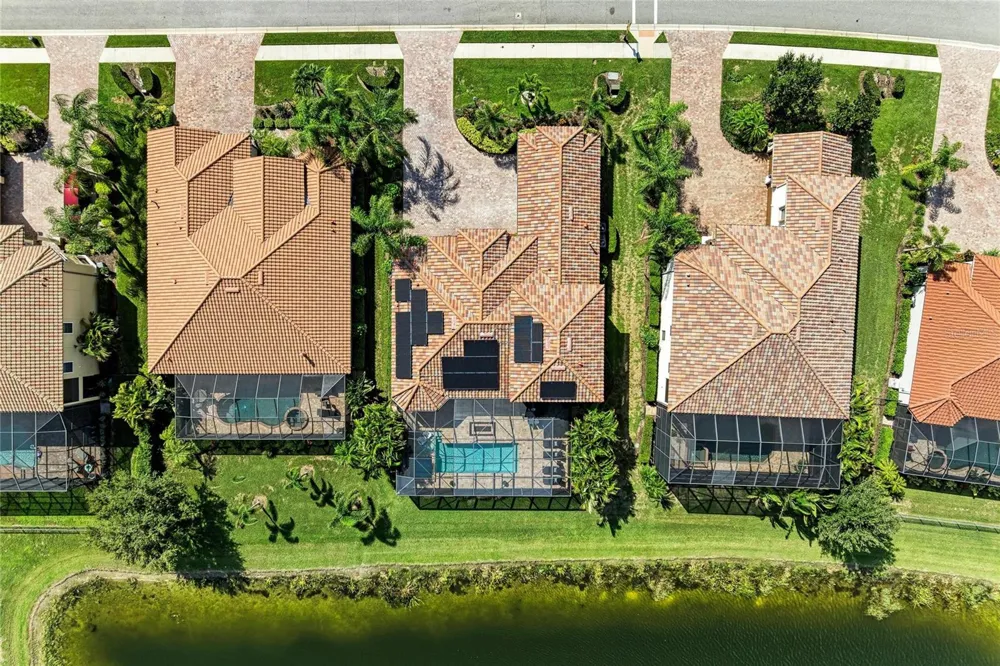 5664 CLOVERLEAF RUN Lakewood Ranch, FL 34211