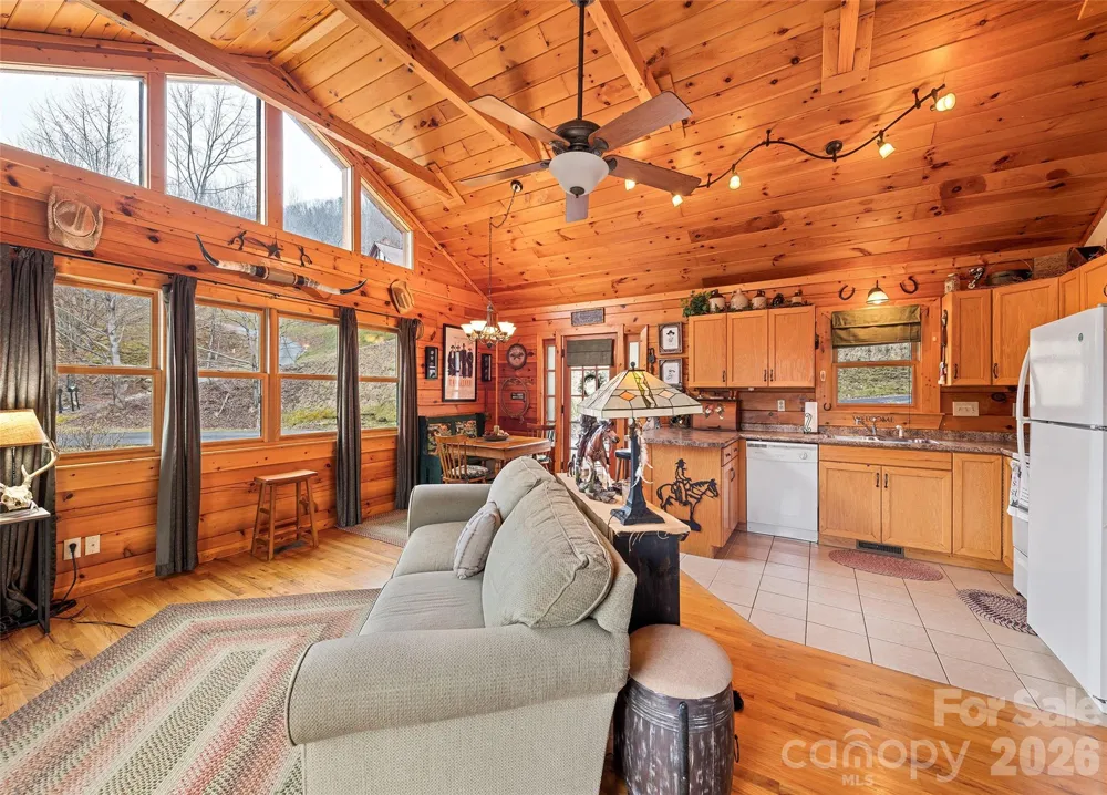 16 Hiawatha Drive Maggie Valley, NC 28751