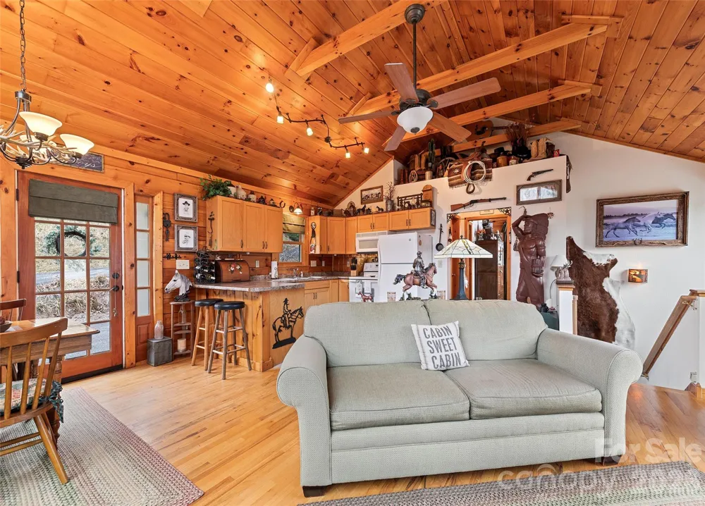 16 Hiawatha Drive Maggie Valley, NC 28751
