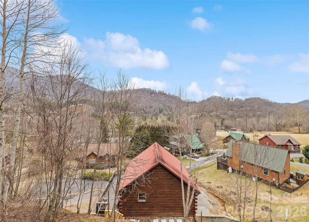 16 Hiawatha Drive Maggie Valley, NC 28751