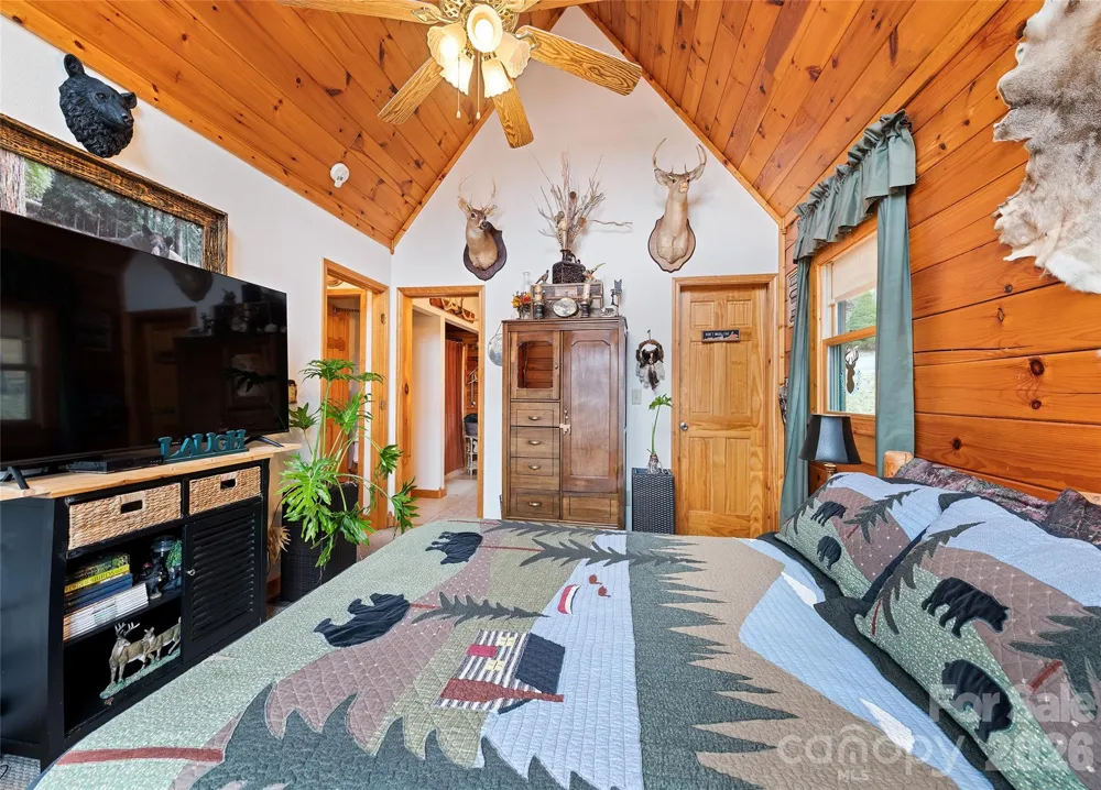16 Hiawatha Drive Maggie Valley, NC 28751