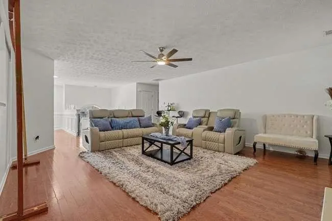 985 Under Ct Sugar Hill, GA 30518