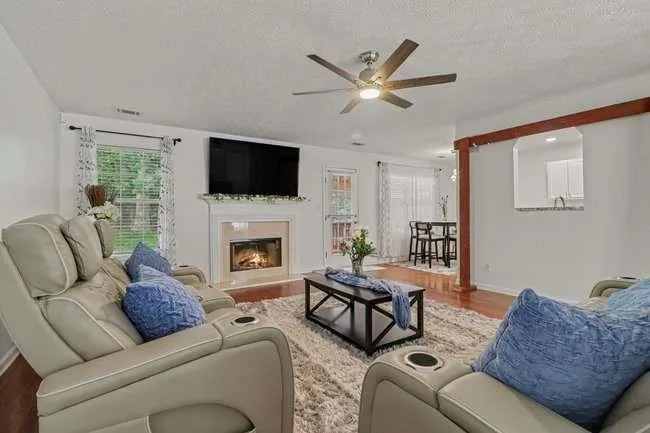 985 Under Ct Sugar Hill, GA 30518