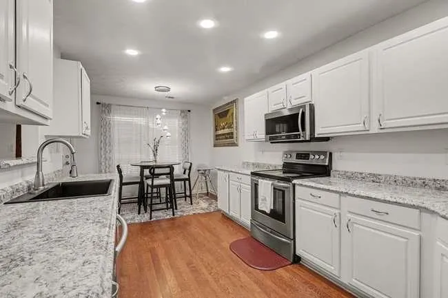 985 Under Ct Sugar Hill, GA 30518