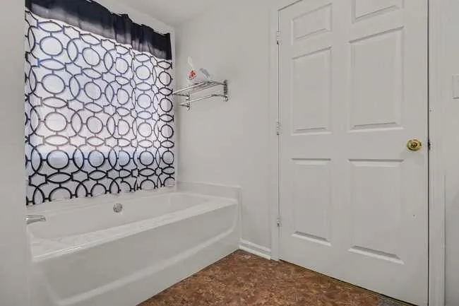985 Under Ct Sugar Hill, GA 30518