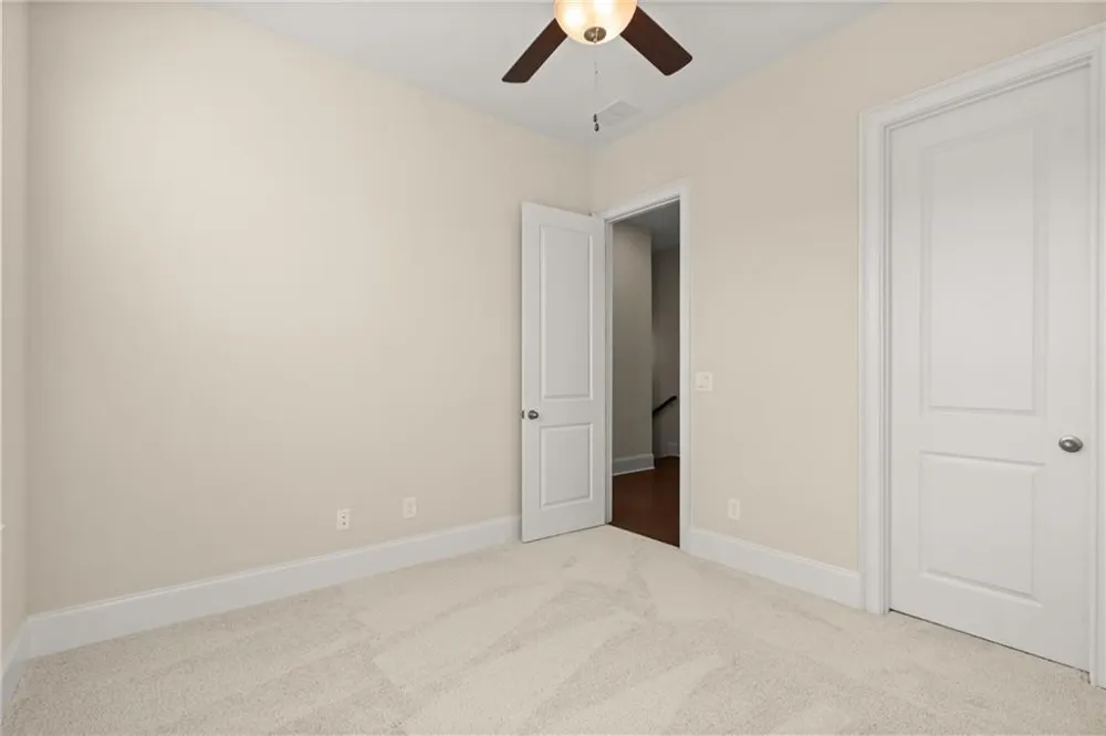 136 Village Green Avenue Woodstock, GA 30189