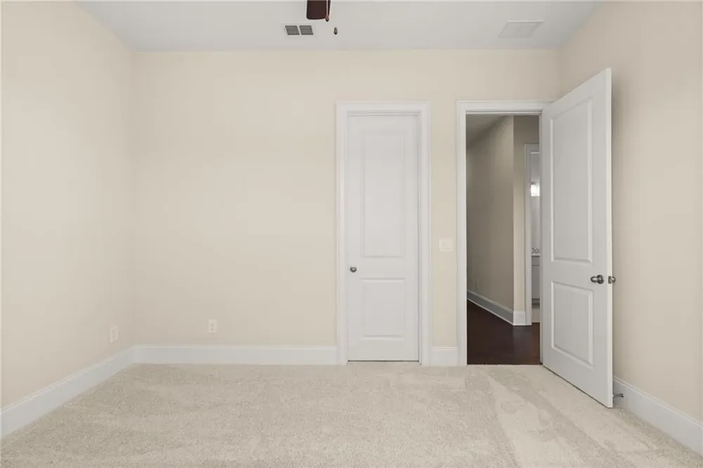 136 Village Green Avenue Woodstock, GA 30189