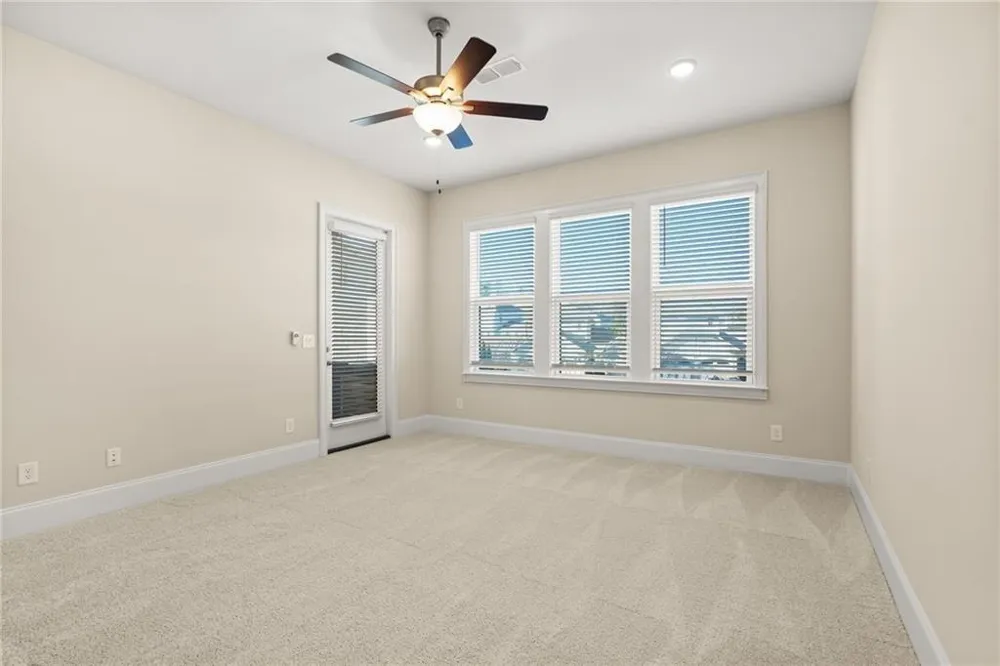 136 Village Green Avenue Woodstock, GA 30189