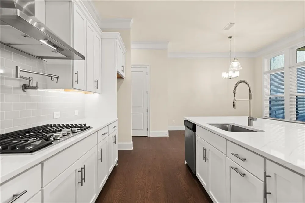 136 Village Green Avenue Woodstock, GA 30189