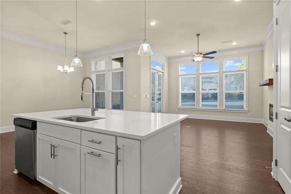 136 Village Green Avenue Woodstock, GA 30189