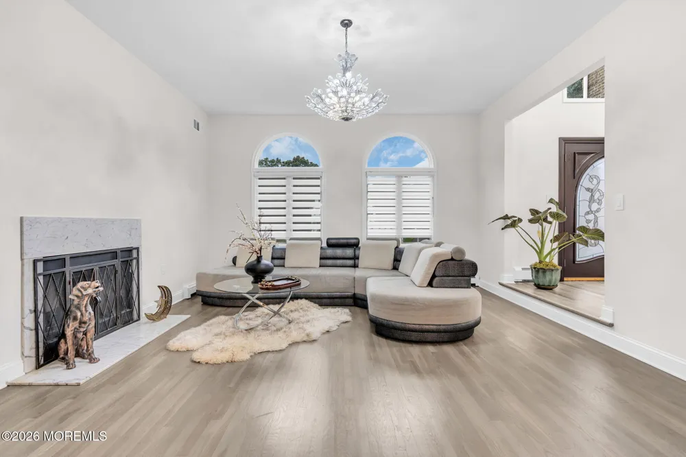 14 Black Walnut Way Marlboro, NJ 07746