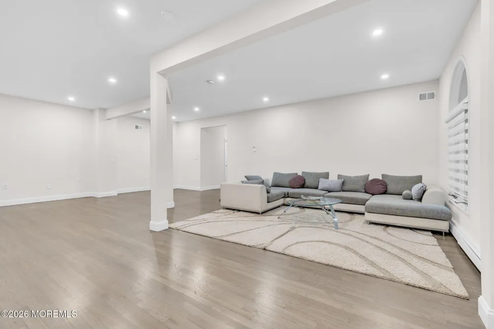 14 Black Walnut Way Marlboro, NJ 07746