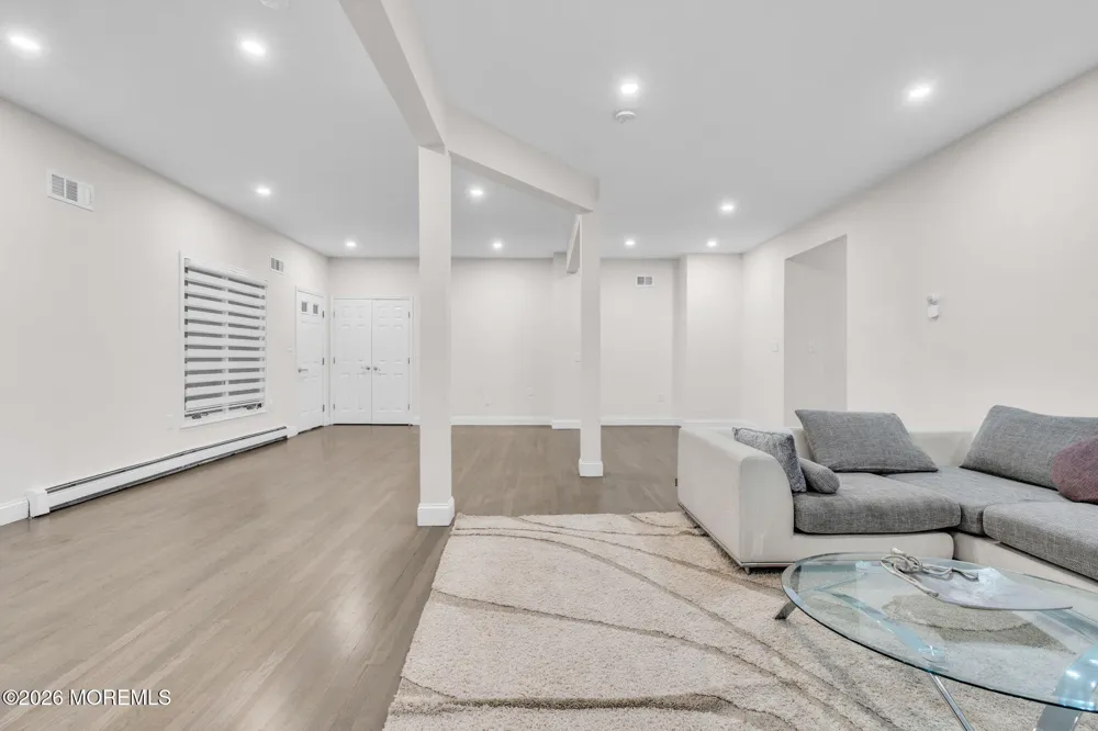 14 Black Walnut Way Marlboro, NJ 07746