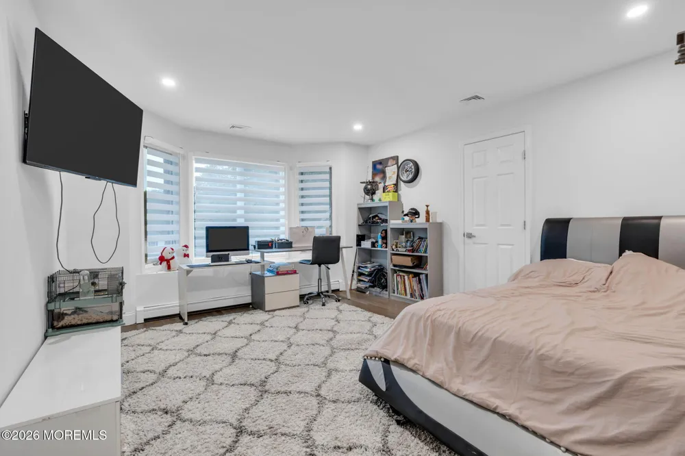 14 Black Walnut Way Marlboro, NJ 07746