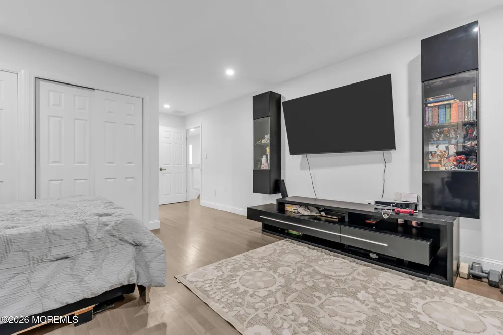 14 Black Walnut Way Marlboro, NJ 07746