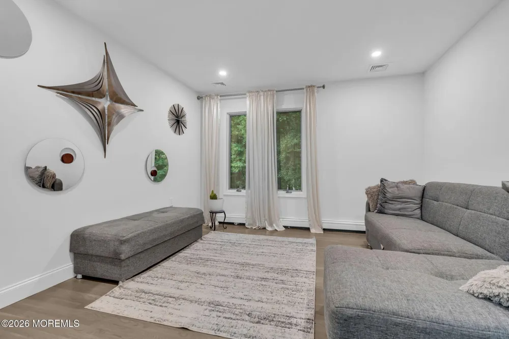 14 Black Walnut Way Marlboro, NJ 07746