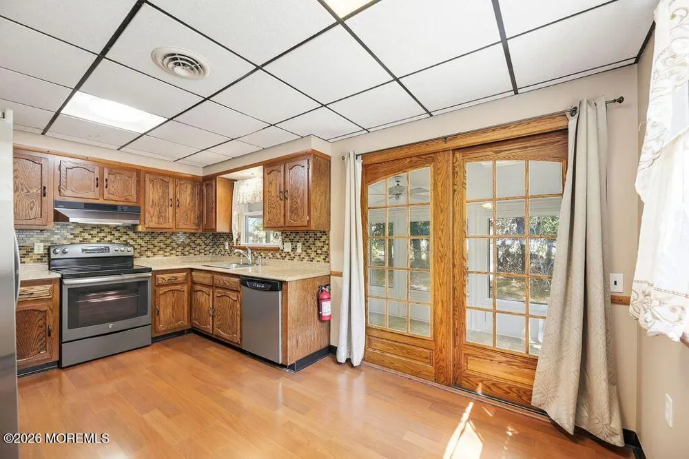5 Revere Court Whiting, NJ 08759