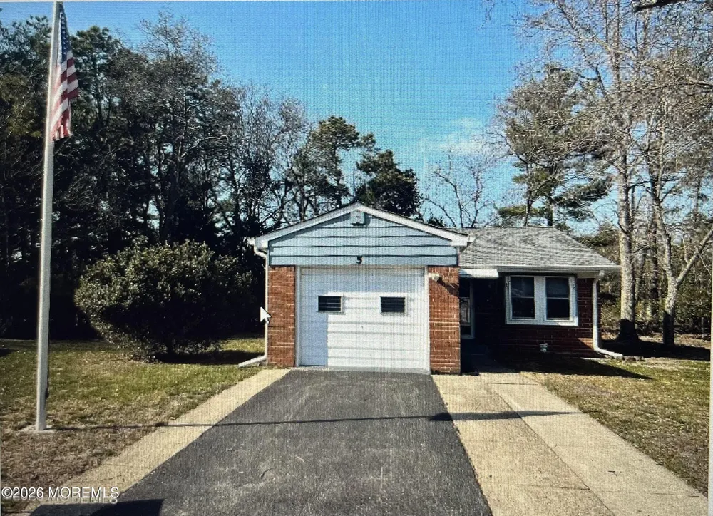 5 Revere Court Whiting, NJ 08759