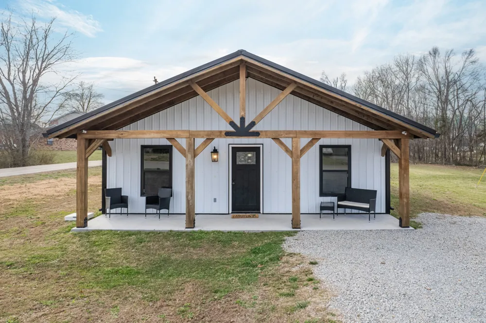 234 N Walnut St Hohenwald, TN 38462