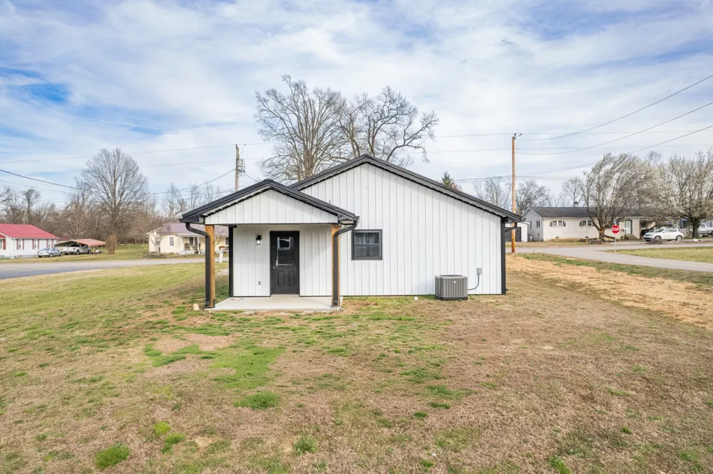 234 N Walnut St Hohenwald, TN 38462
