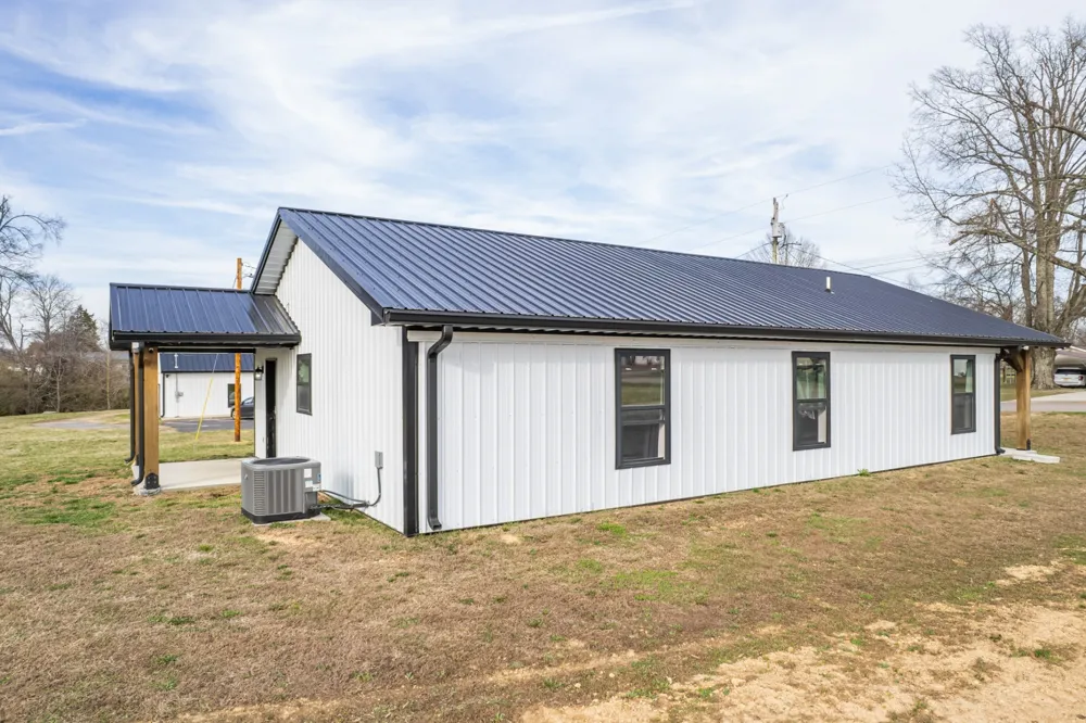 234 N Walnut St Hohenwald, TN 38462