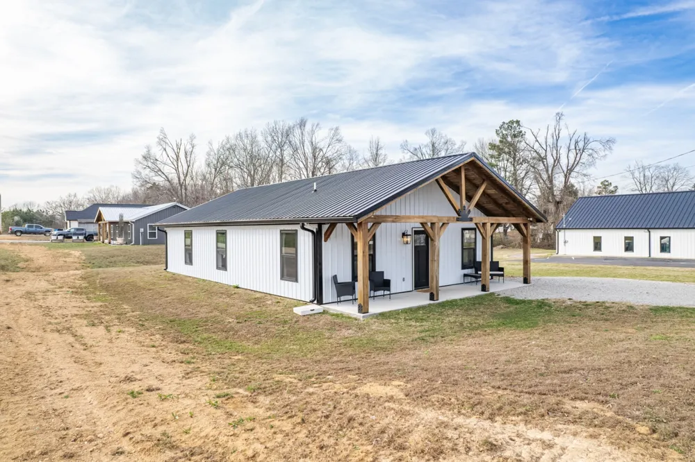 234 N Walnut St Hohenwald, TN 38462