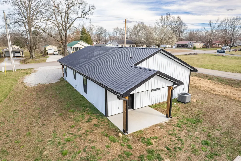 234 N Walnut St Hohenwald, TN 38462
