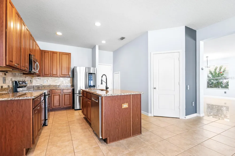 30419 RANDALL MANOR STREET Wesley Chapel, FL 33545