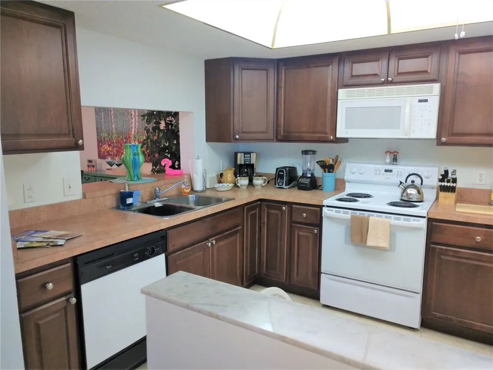 307 PINE HOLLOW CIRCLE #307 Englewood, FL 34223