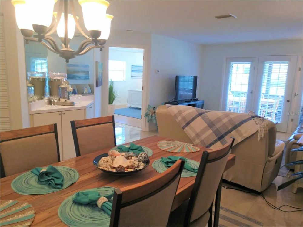307 PINE HOLLOW CIRCLE #307 Englewood, FL 34223