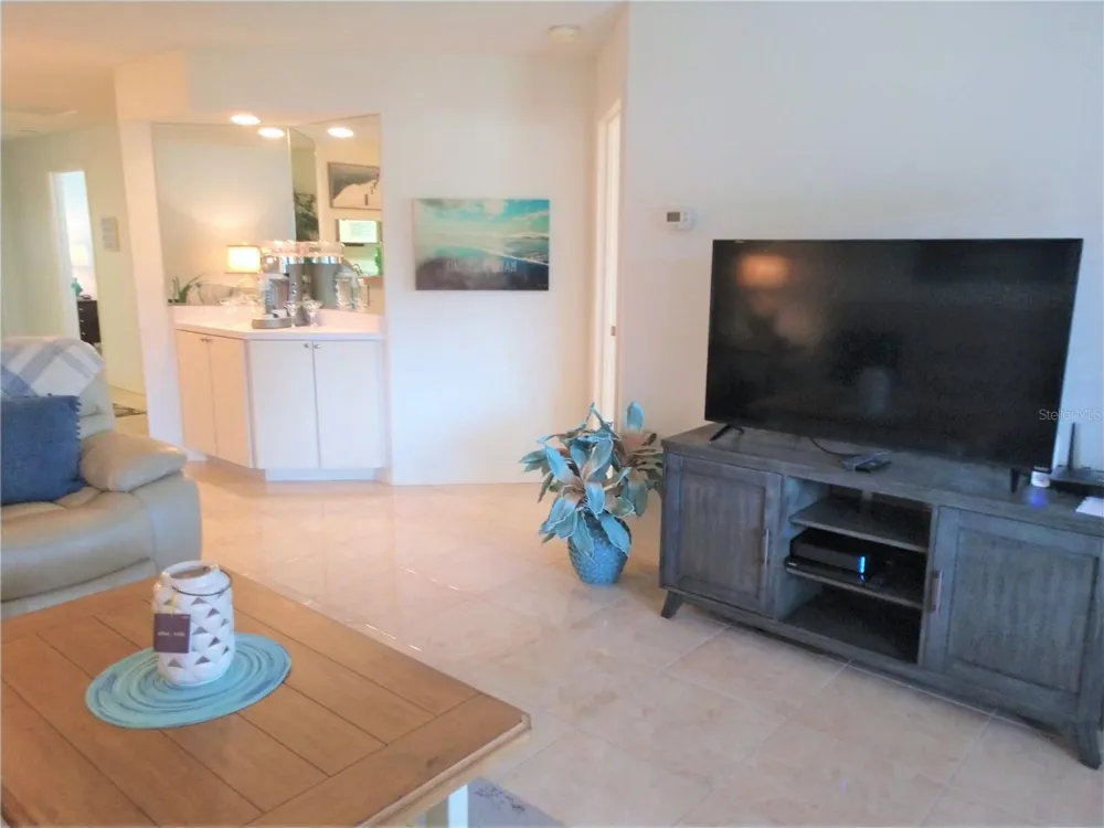307 PINE HOLLOW CIRCLE #307 Englewood, FL 34223