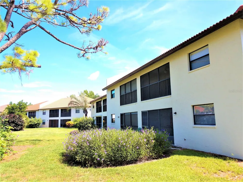 307 PINE HOLLOW CIRCLE #307 Englewood, FL 34223
