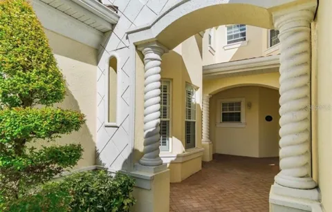 1604 TRIANO CIRCLE #1604