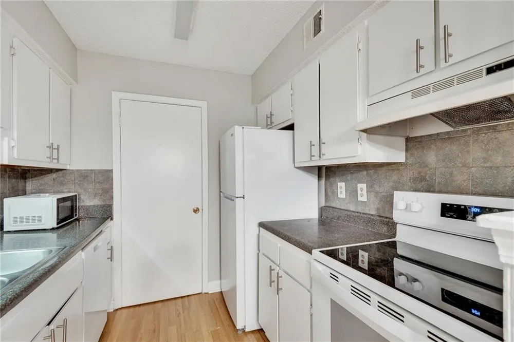 1516 Wingate Way Sandy Springs, GA 30350