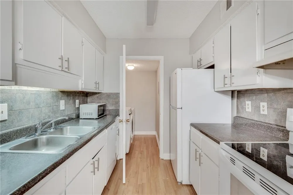 1516 Wingate Way Sandy Springs, GA 30350