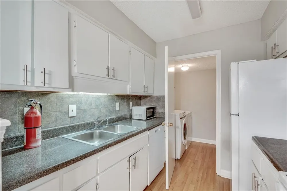 1516 Wingate Way Sandy Springs, GA 30350