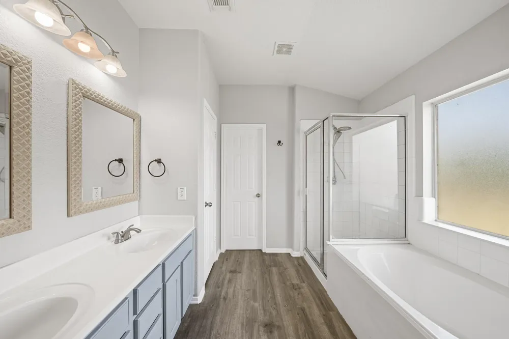 7408 Newport Lane Pearland, TX 77584