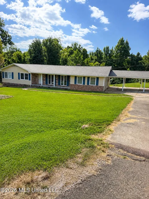 1612 Moonmist Drive