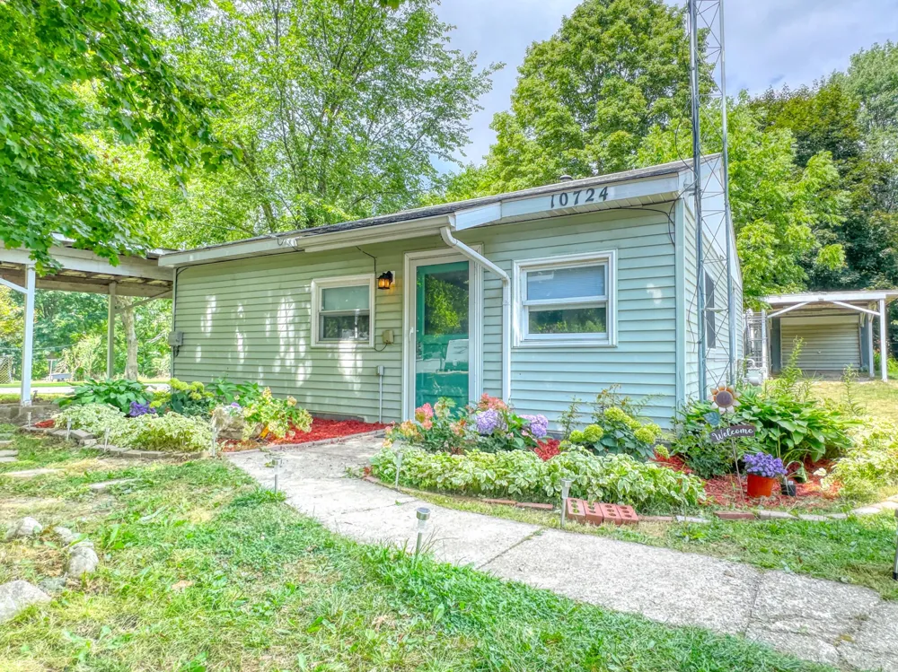 10724 Cutler Street Chippewa Lake, MI 49320