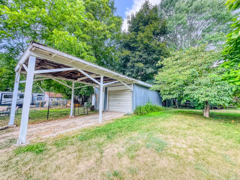 10724 Cutler Street Chippewa Lake, MI 49320