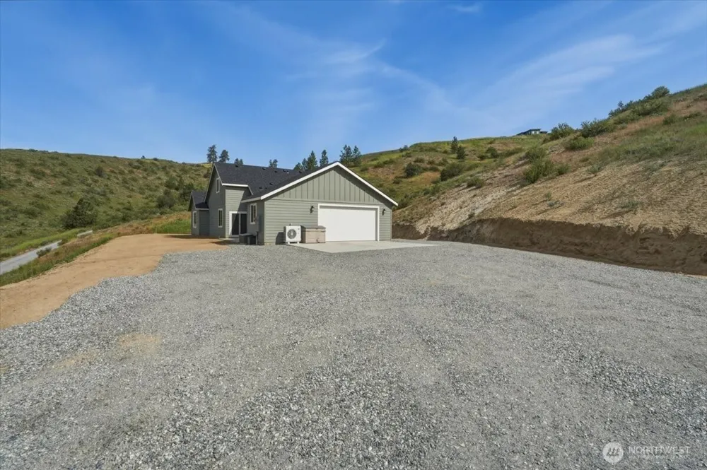 390 True Blue Lane Chelan, WA 98816