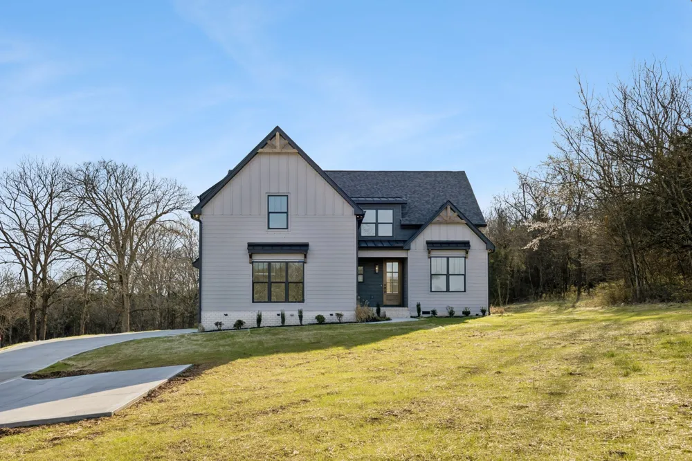 13841 Cainsville Rd Lebanon, TN 37090