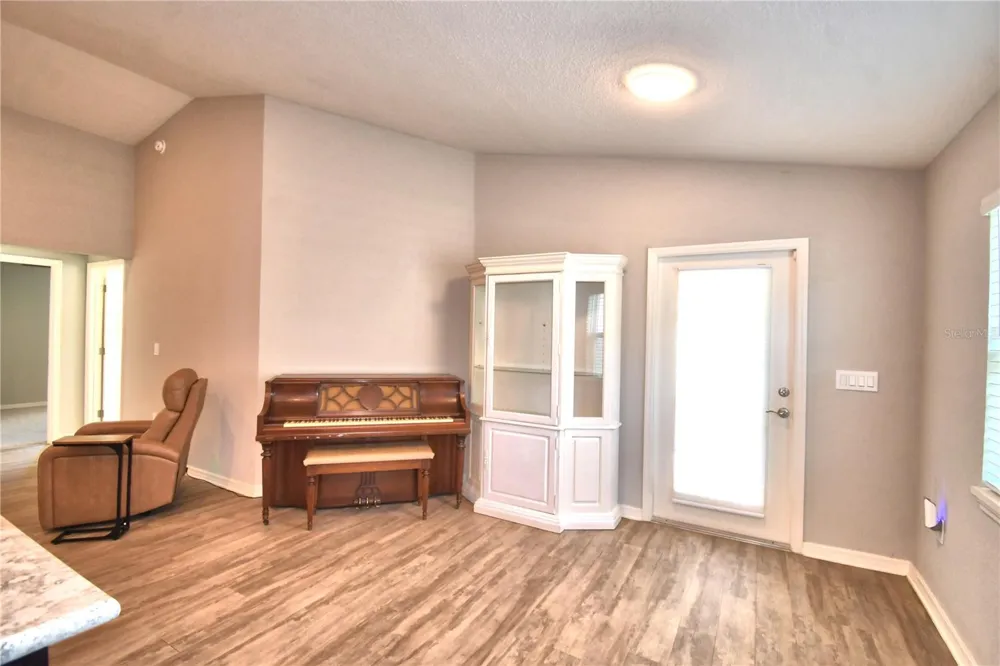 1390 MEZZAVALLE WAY Auburndale, FL 33823