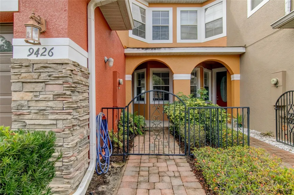 9426 SILVER BUTTONWOOD STREET Orlando, FL 32832