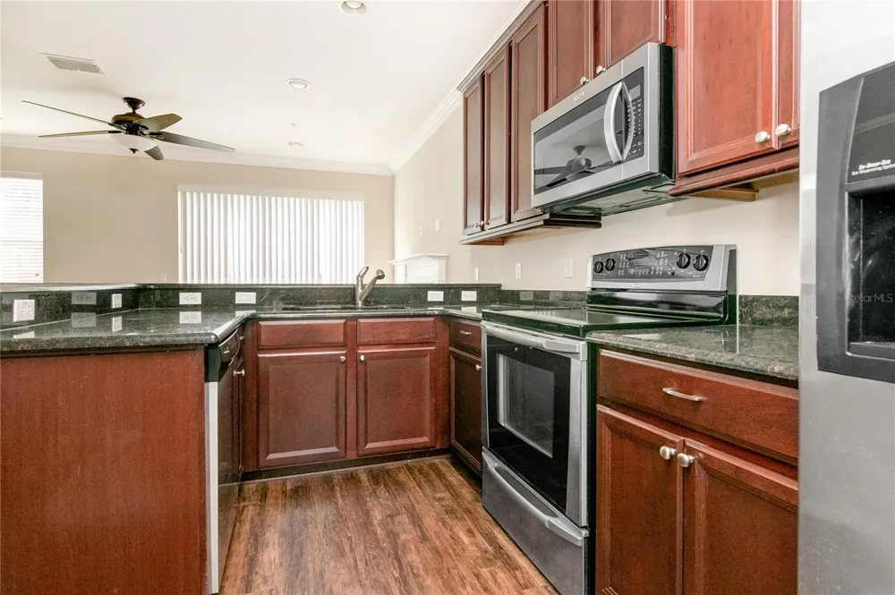 9426 SILVER BUTTONWOOD STREET Orlando, FL 32832