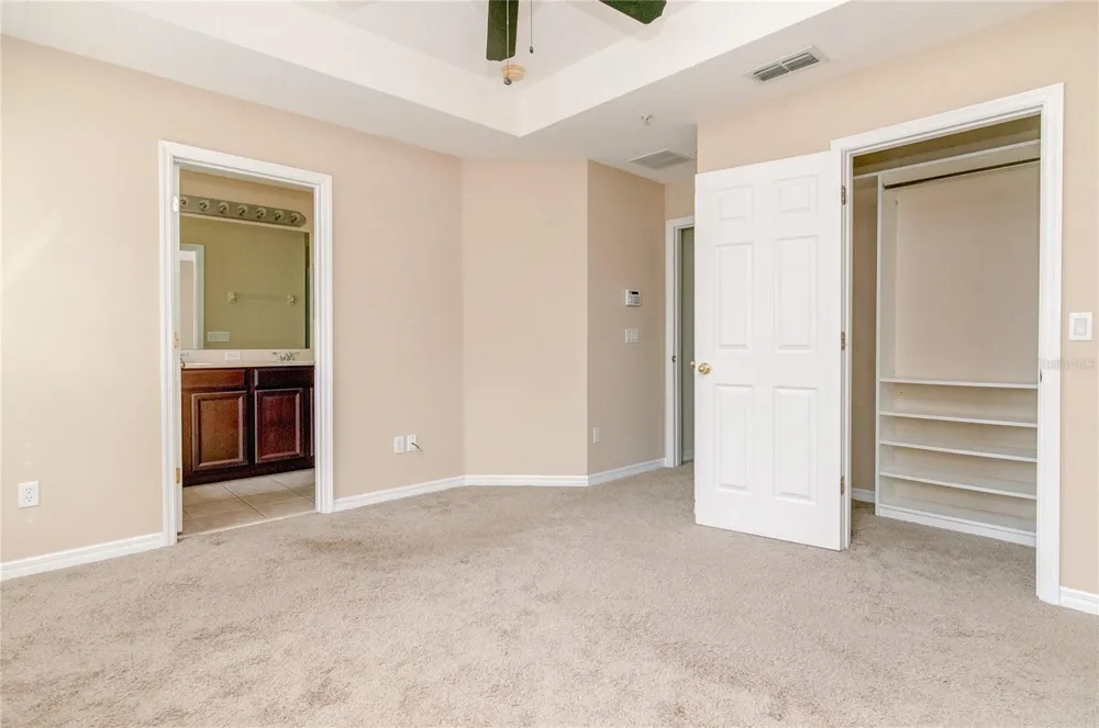 9426 SILVER BUTTONWOOD STREET Orlando, FL 32832