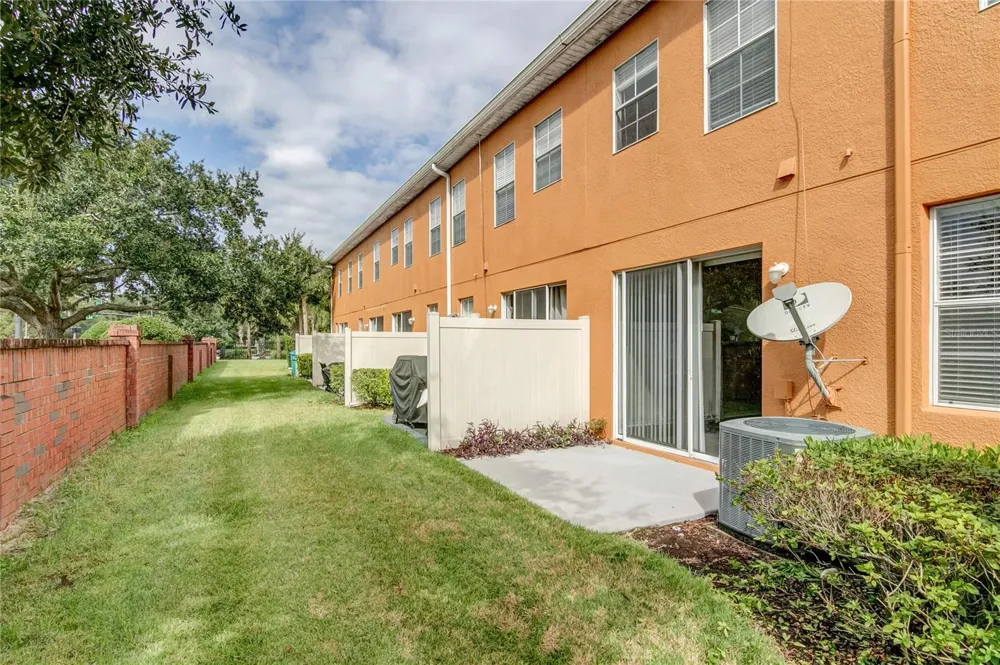 9426 SILVER BUTTONWOOD STREET Orlando, FL 32832